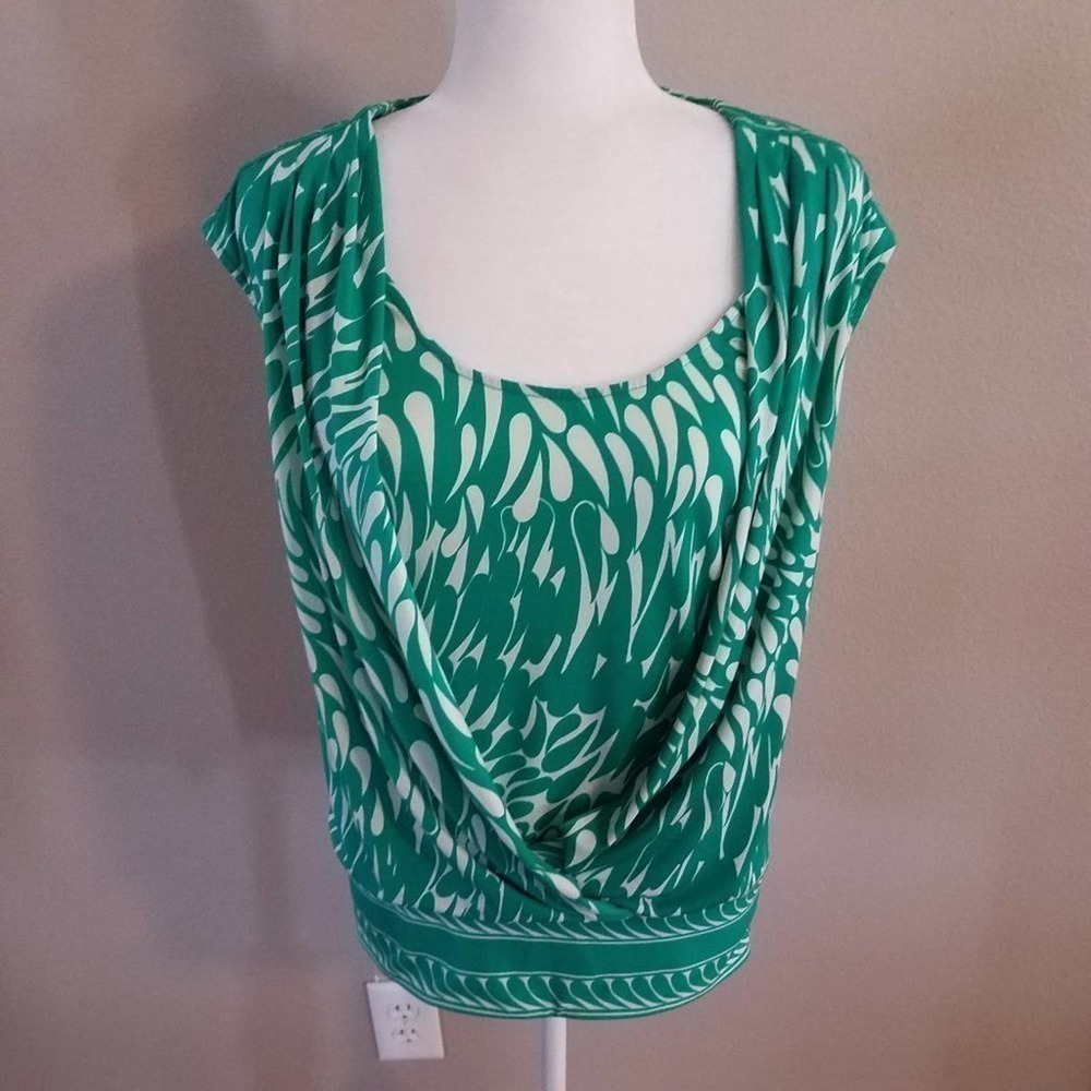 🦋 BCBG MaxAzria Green White Blouse Top Small